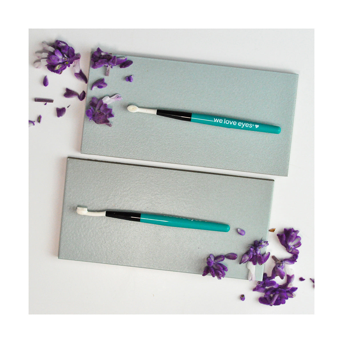 We Love Eyes Eyelid & Lash Margin Scrub Brush – Gentle Daily Eyelid Cleaner