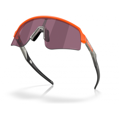 Oakley OO9465 Sutro Lite Sweep | Men